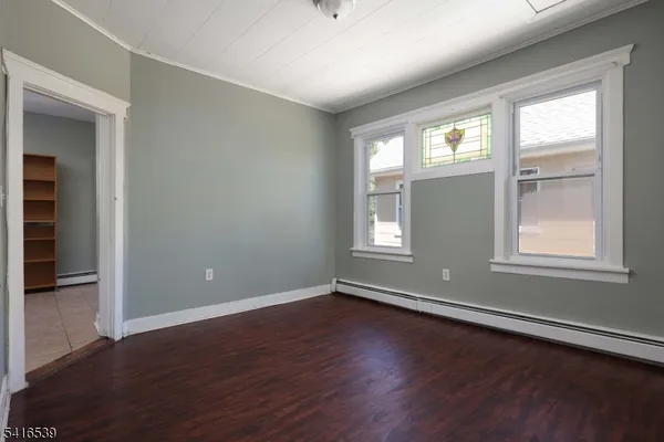 $2,200 | 403 East 9th Avenue, Roselle, NJ 07203