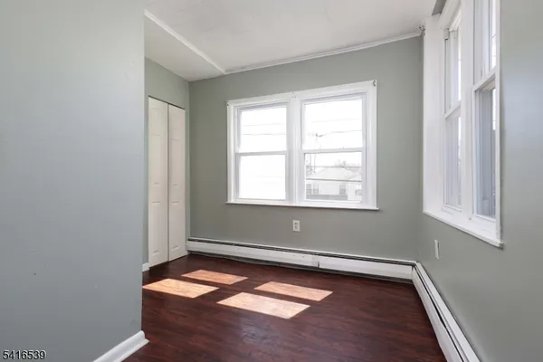 $2,200 | 403 East 9th Avenue, Roselle, NJ 07203