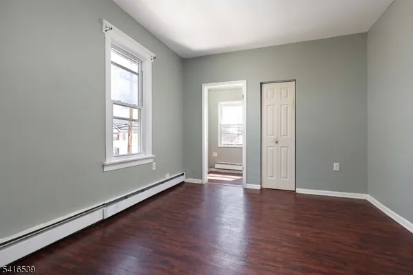 $2,200 | 403 East 9th Avenue, Roselle, NJ 07203