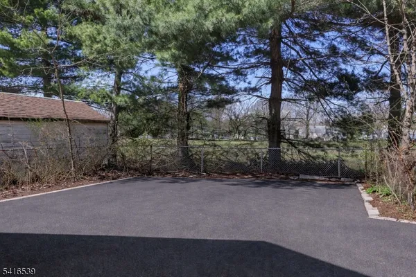$2,200 | 403 East 9th Avenue, Roselle, NJ 07203