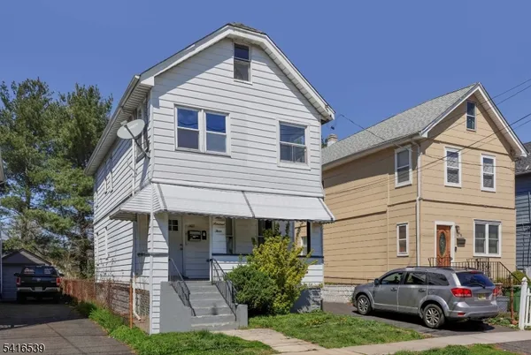 $2,200 | 403 East 9th Avenue, Roselle, NJ 07203