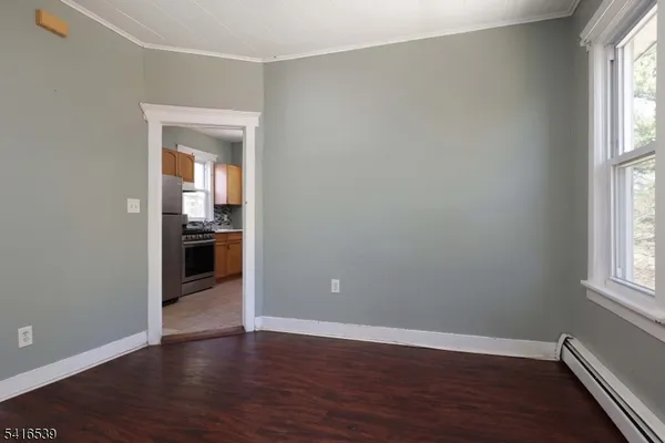 $2,200 | 403 East 9th Avenue, Roselle, NJ 07203