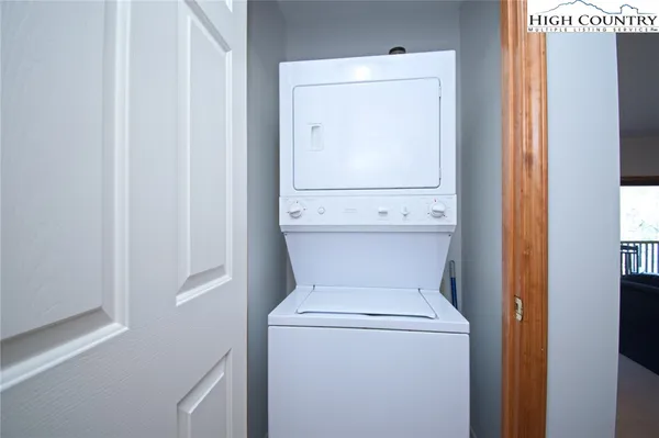 $945,000 | 235 Rippling Brook Way, Unit 2, Blowing Rock, NC 28605