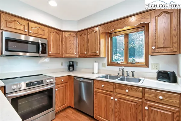 $945,000 | 235 Rippling Brook Way, Unit 2, Blowing Rock, NC 28605