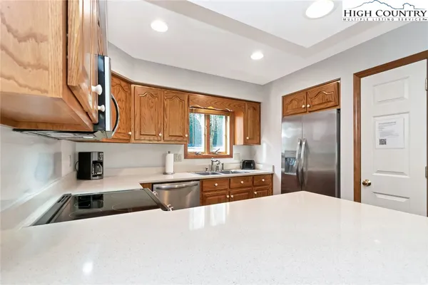 $945,000 | 235 Rippling Brook Way, Unit 2, Blowing Rock, NC 28605