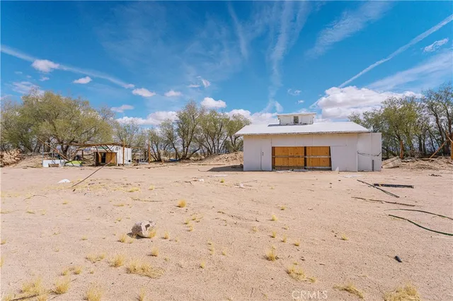 $350,000 | 45200 Camelot Drive, Newberry Springs, CA 92365