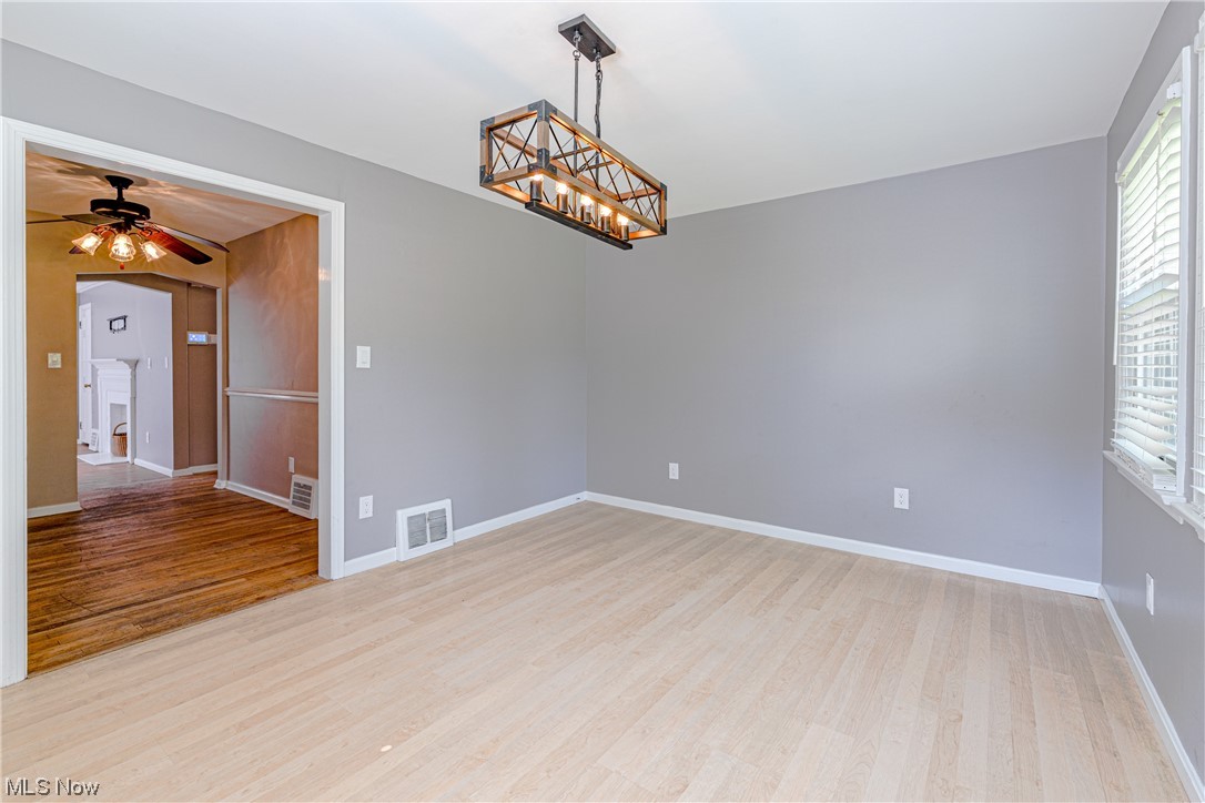 5231 Edenhurst Road Cleveland, OH 44124 - Photo 13 of 30