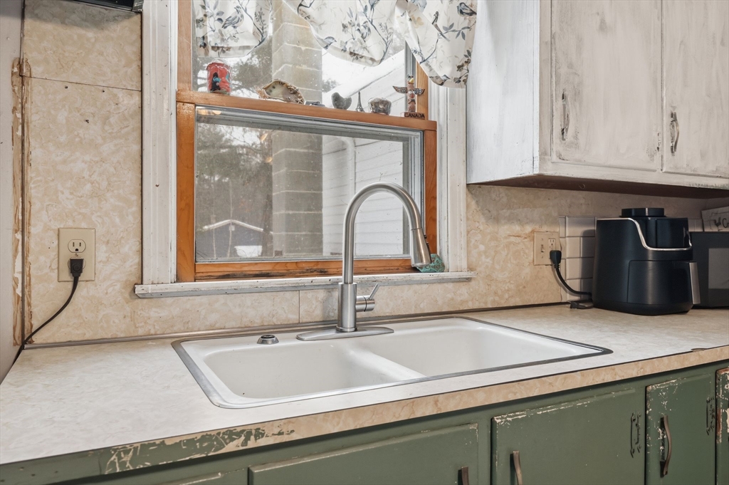 645 Alden Street Ludlow, MA 01056 - Photo 22 of 36