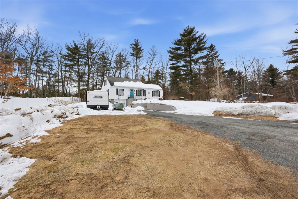 645 Alden Street Ludlow, MA 01056 - Photo 3 of 36