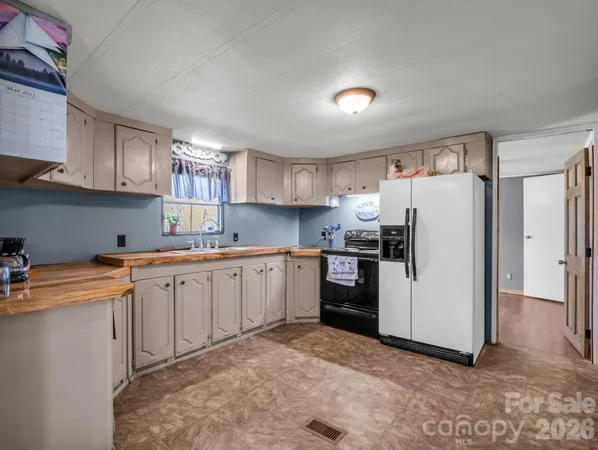 $150,000 | 122 Hotel Hill Drive, Landrum, SC 29356