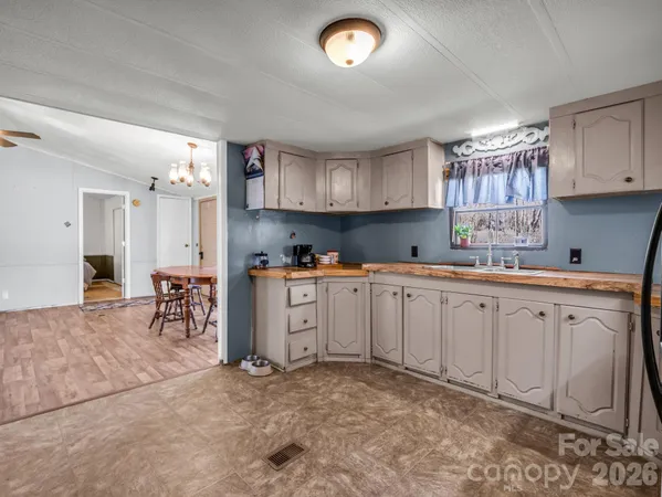 $150,000 | 122 Hotel Hill Drive, Landrum, SC 29356