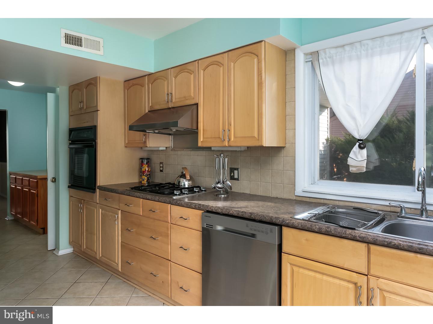 9 Concord Road Marlton, NJ 08053 - Photo 7 of 25 Kitchen