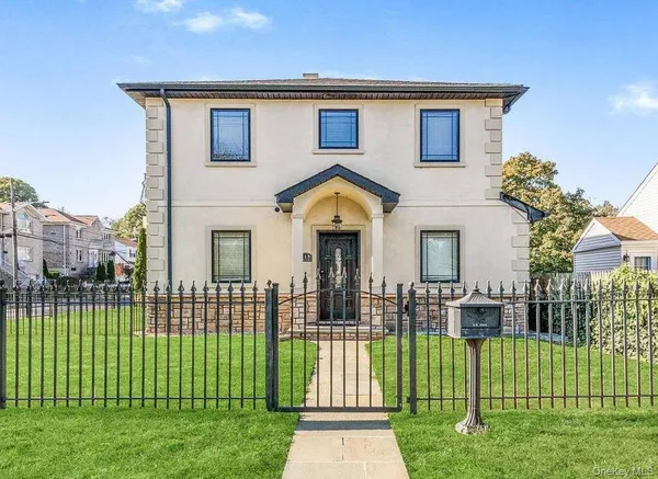 $3,500 | 113 Maple Place, Unit 2, Yonkers, NY 10704