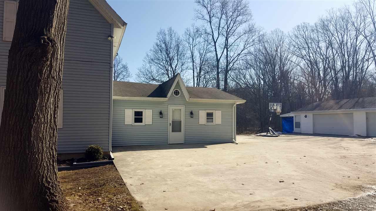 8780 Owens Road Yale, MI 48097 - Photo 31 of 39 50004323-30.JPG