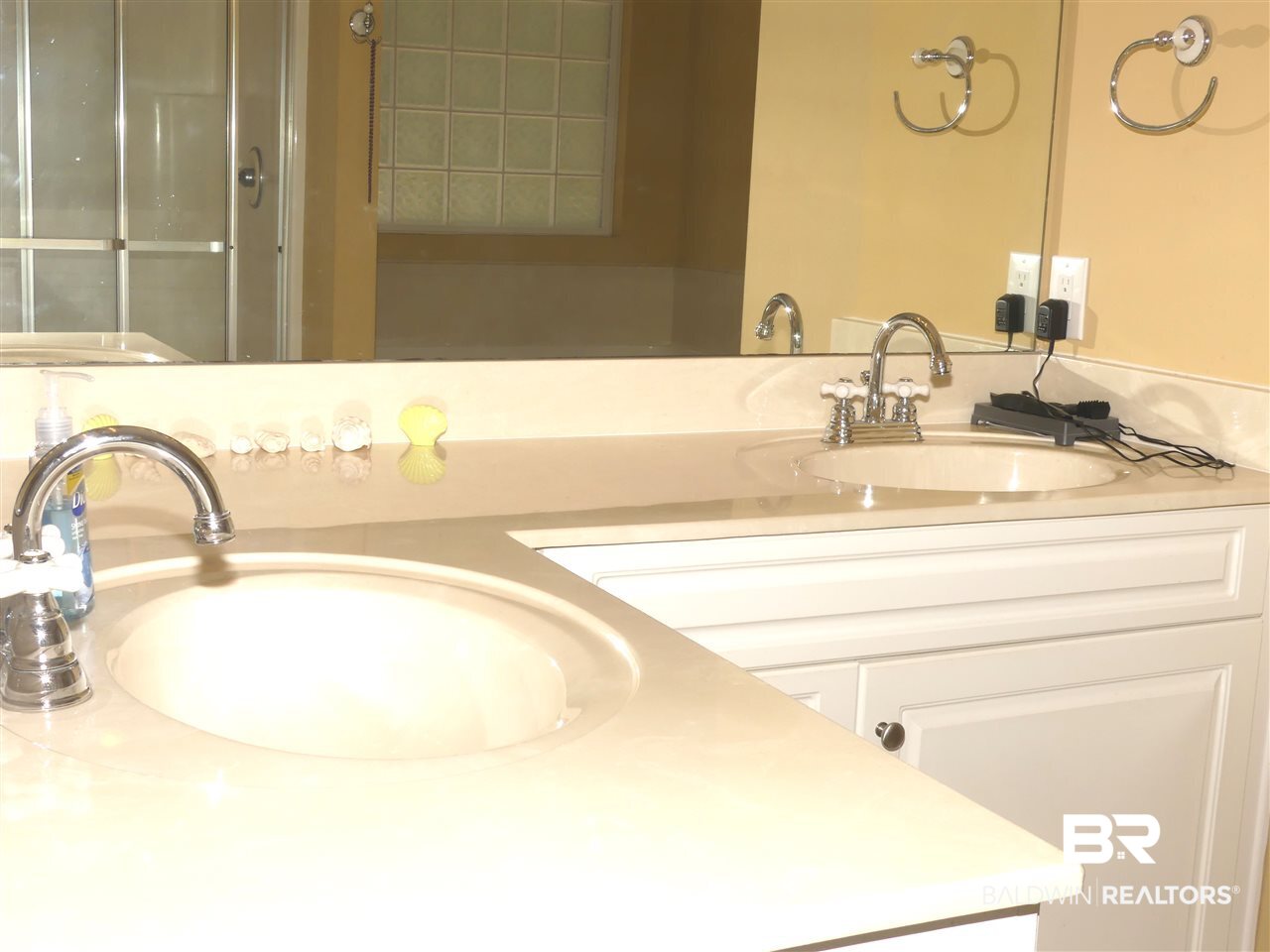 7117 Raintree Lane Gulf Shores, AL 36542 - Photo 13 of 23 Master Bath Double Vaniti