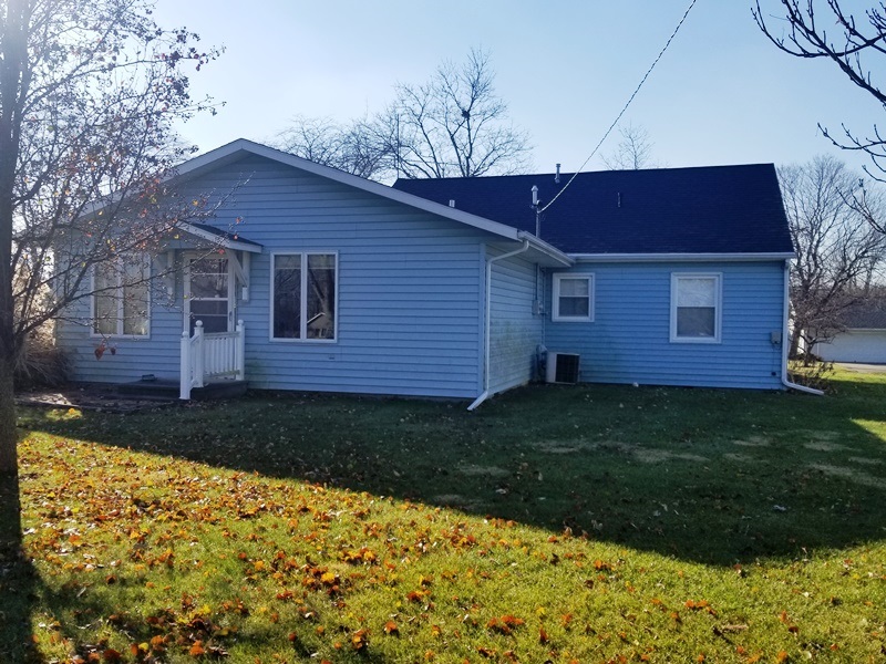 327 Limberlost Trail Decatur, IN 46733 - Photo 3 of 14