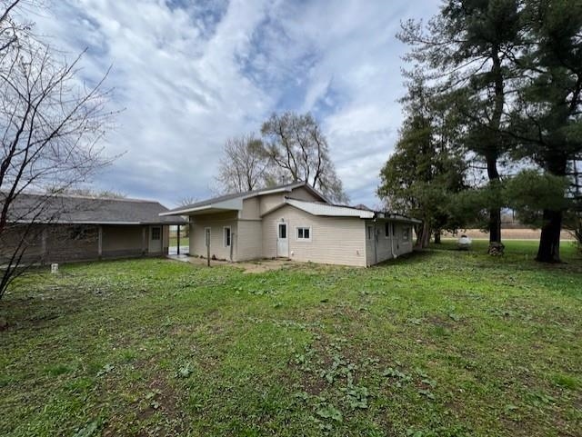 11469 Roosevelt Road Carson City, MI 48811 - Photo 2 of 5