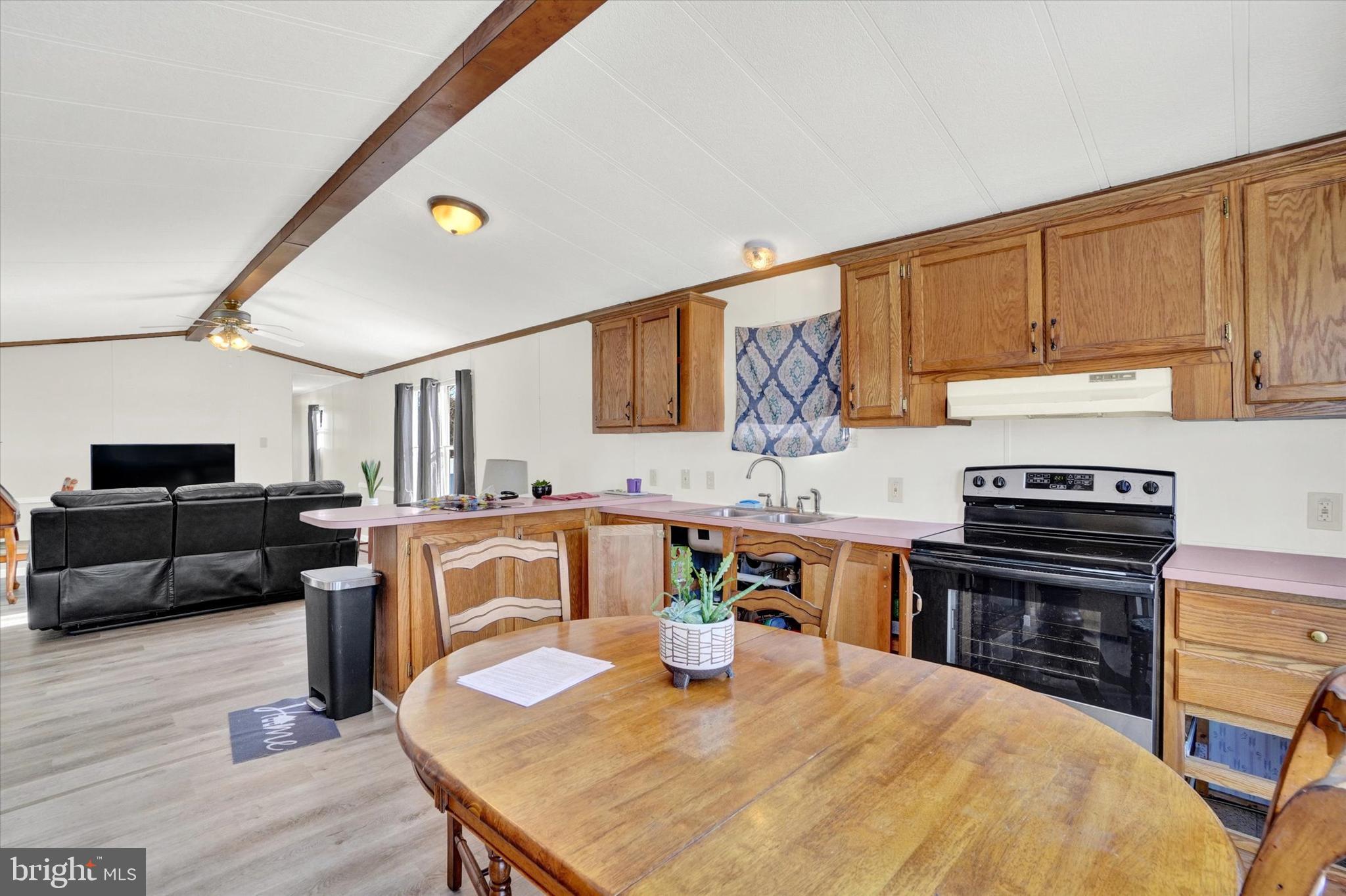 107 Carbridge Road East Stewartstown, PA 17363 - Photo 6 of 23