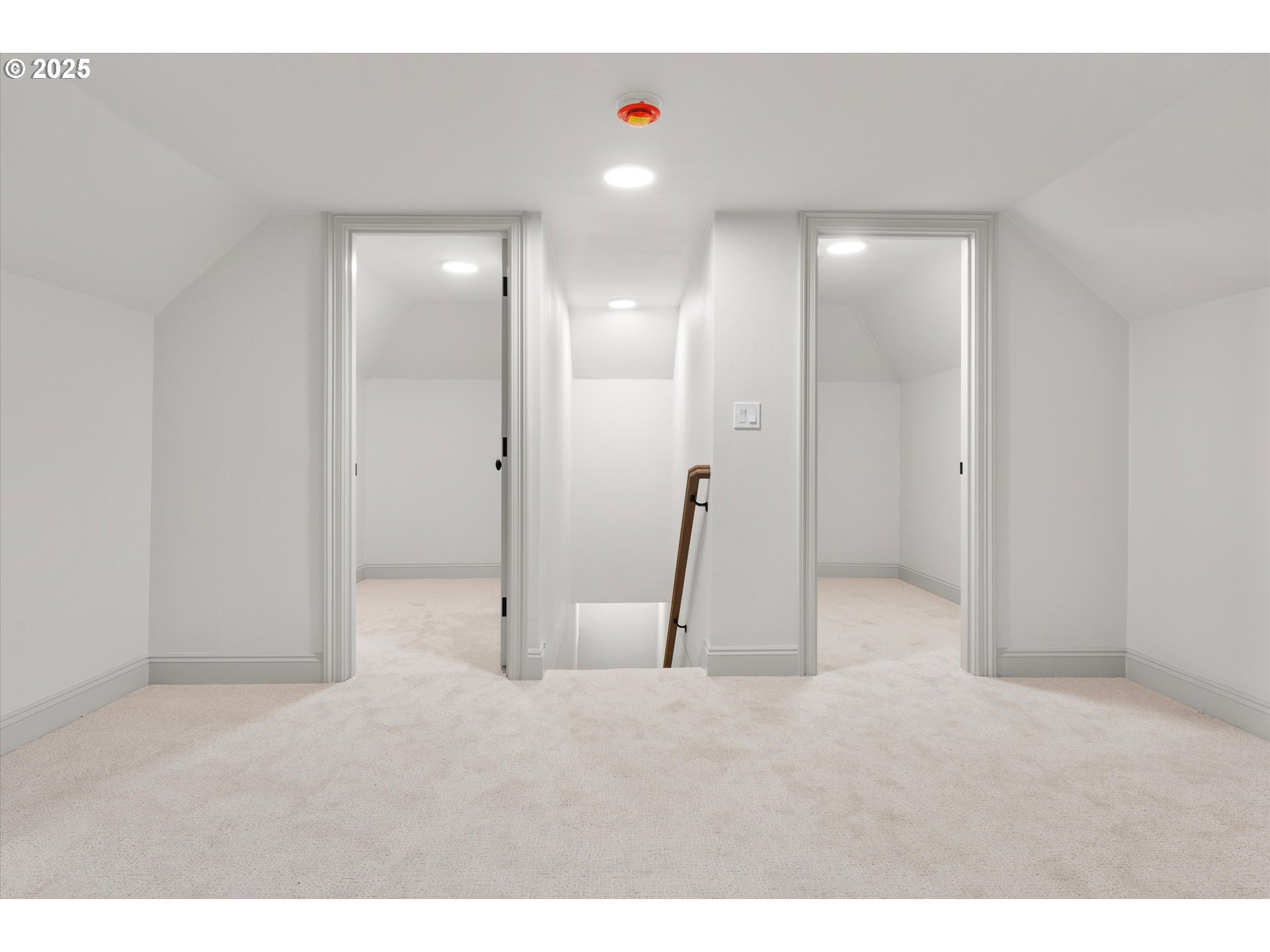 2089 5th Avenue West Linn, OR 97068 - Photo 28 of 34 a view of a livingroom with a furniture