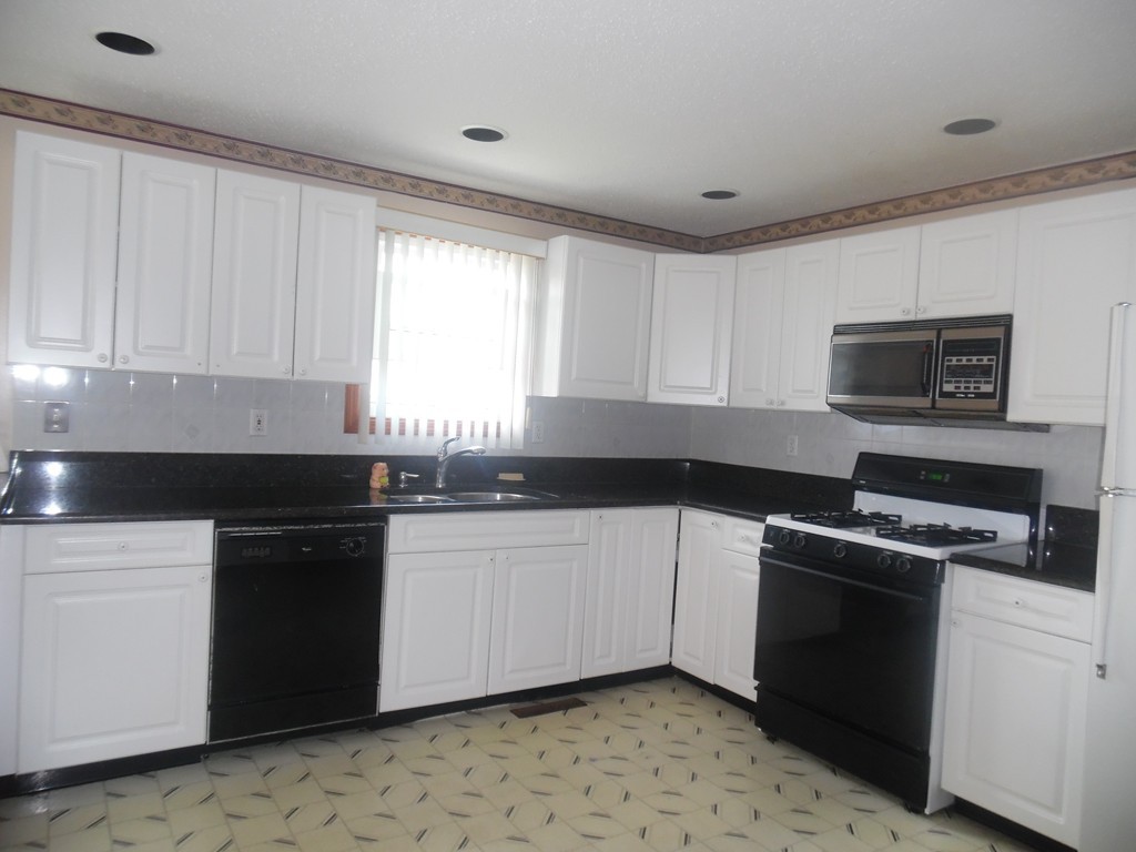 87 Butler Street Fall River, MA 02724 - Photo 1 of 15 Gallery Image 1
