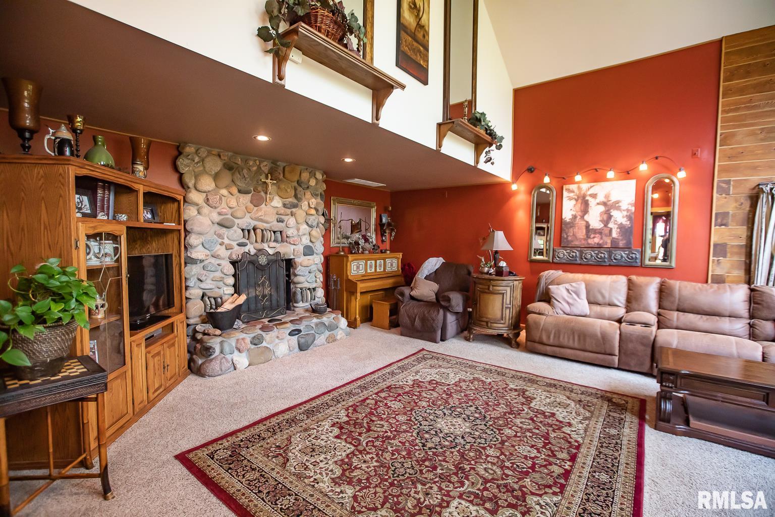 1827 Etherton Road Murphysboro, IL 62966 - Photo 4 of 46 Gallery Image 4