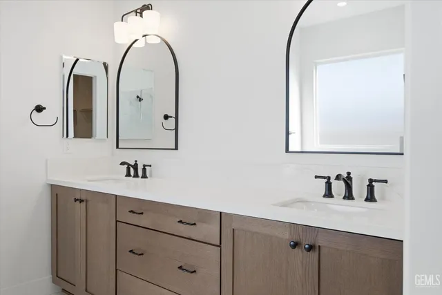 $809,950 | Undisclosed Address, Bakersfield, CA 93314