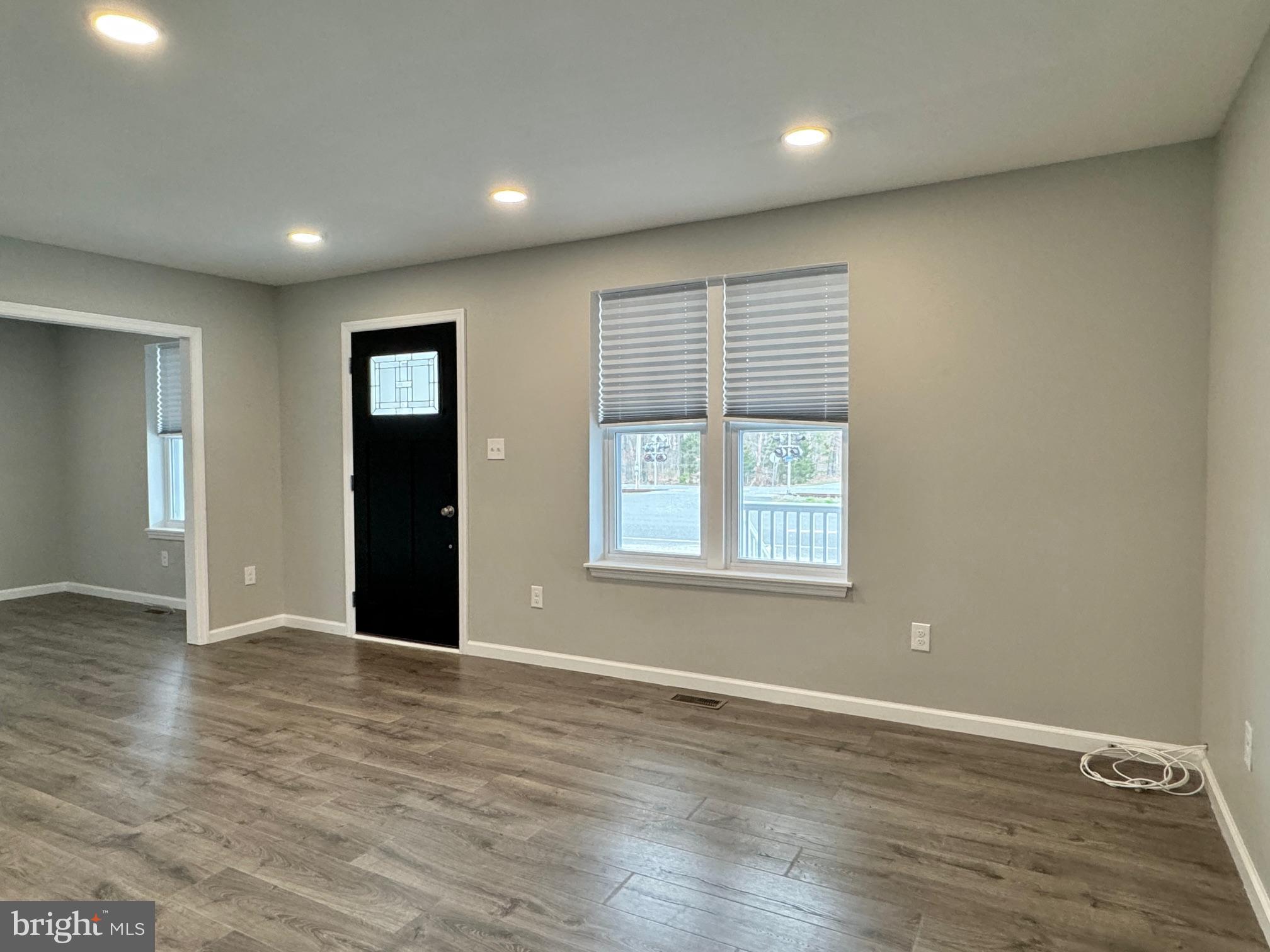 48 Tuckahoe Road Dorothy, NJ 08317 - Photo 8 of 54 Living Room