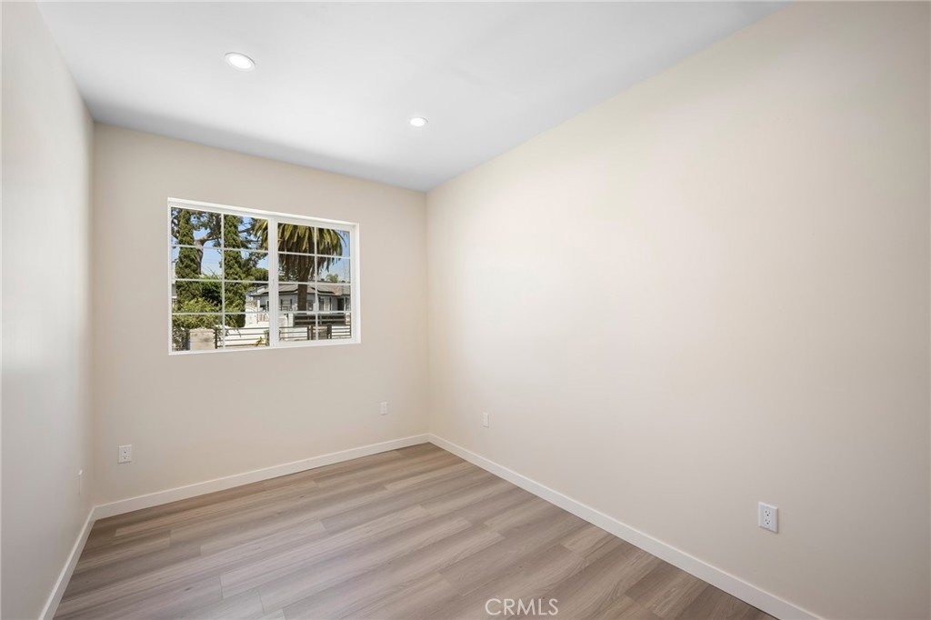 8435 Rincon Avenue Sun Valley, CA 91352 - Photo 31 of 61 an empty room with a window