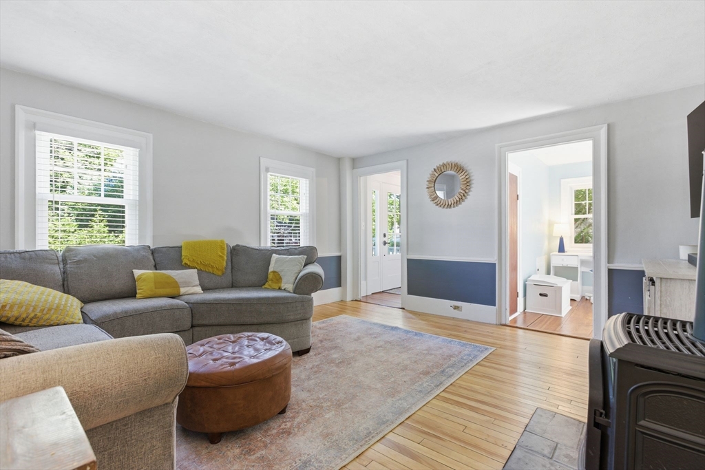 51 Grove Street Reading, MA 01867 - Photo 13 of 41