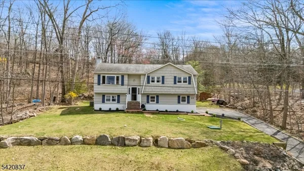$539,000 | 20 Lake View Drive, Andover, NJ 07821