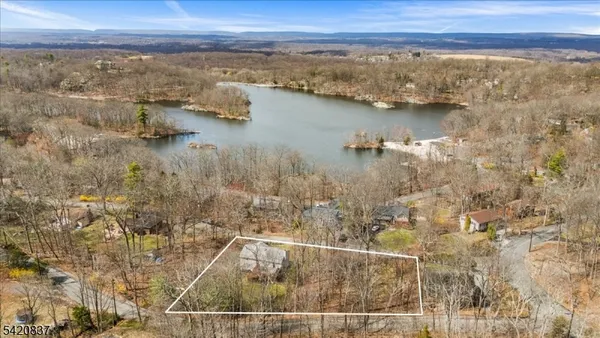 $539,000 | 20 Lake View Drive, Andover, NJ 07821