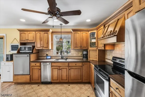 $539,000 | 20 Lake View Drive, Andover, NJ 07821