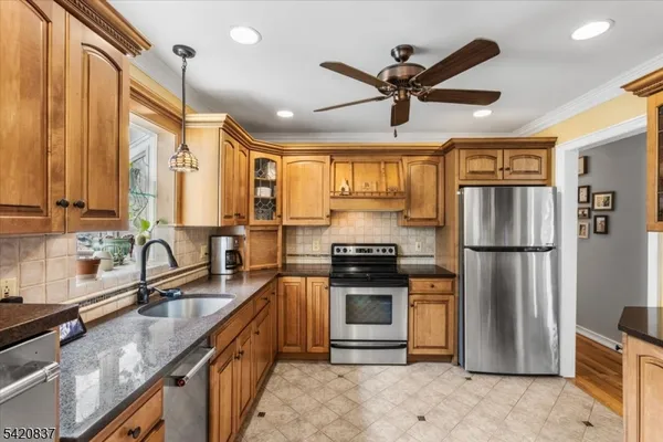 $539,000 | 20 Lake View Drive, Andover, NJ 07821
