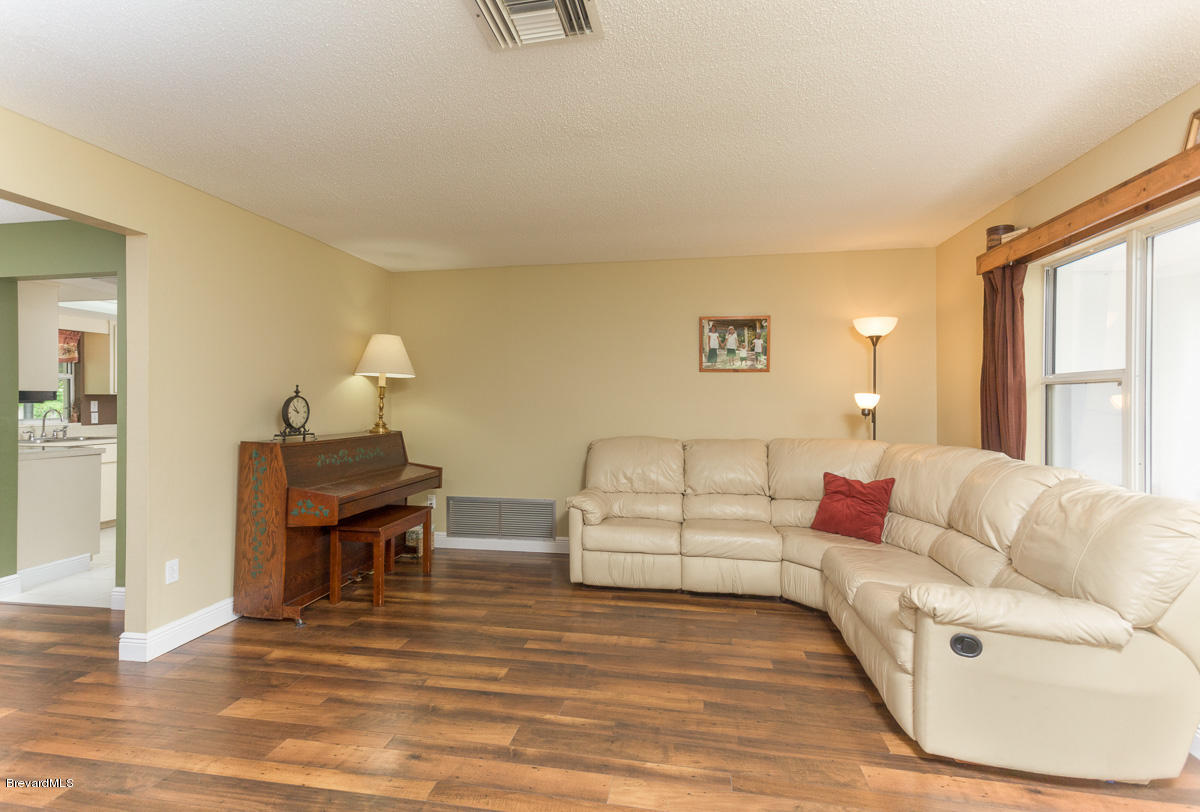 4355 Lakemont Road Melbourne, FL 32934 - Photo 3 of 23 Lakemont Rd-12