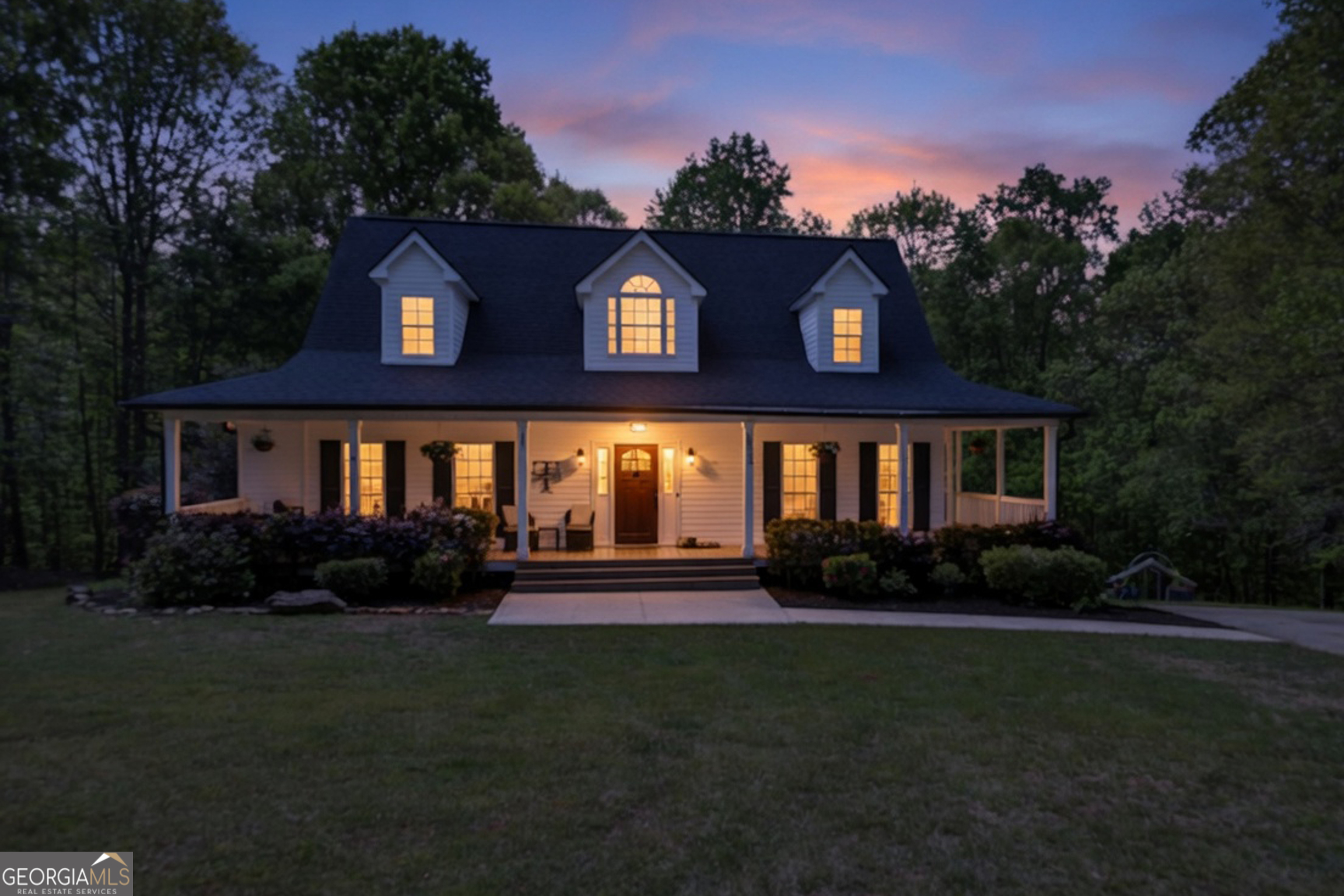115 Crestview Lane Newborn, GA 30056 - Photo 3 of 53 a front view of a house with a yard