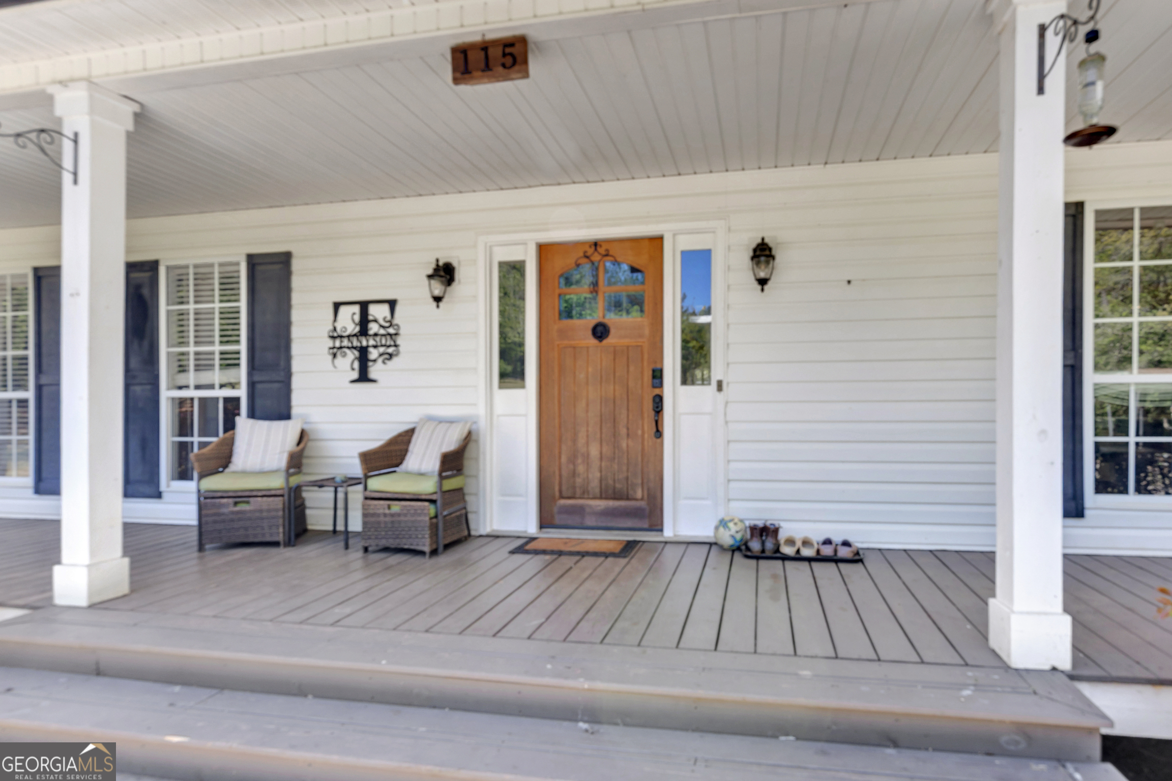115 Crestview Lane Newborn, GA 30056 - Photo 6 of 53 a view of living room kitchen with furniture and rug floor