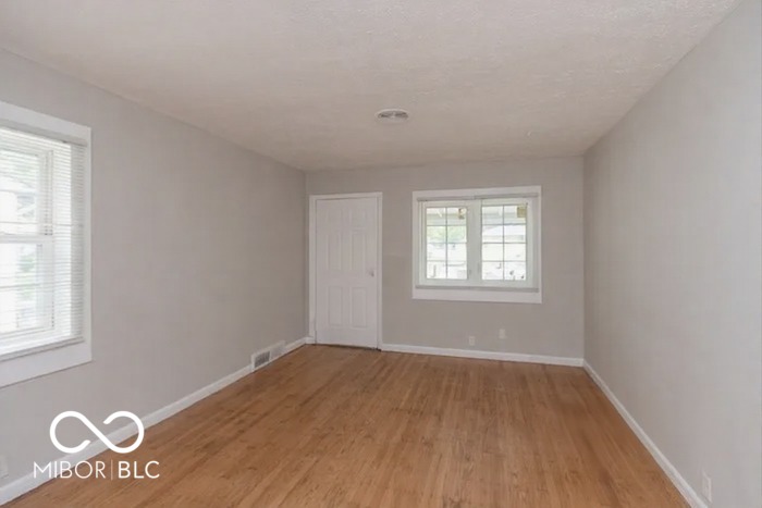 3521 North Riley Avenue Indianapolis, IN 46218 - Photo 3 of 5
