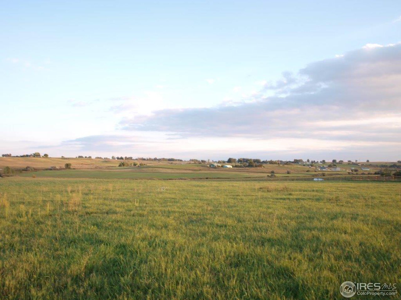 1270 Mill Creek Road Berthoud, CO 80513 - Photo 9 of 25 a view of an ocean and a mountain