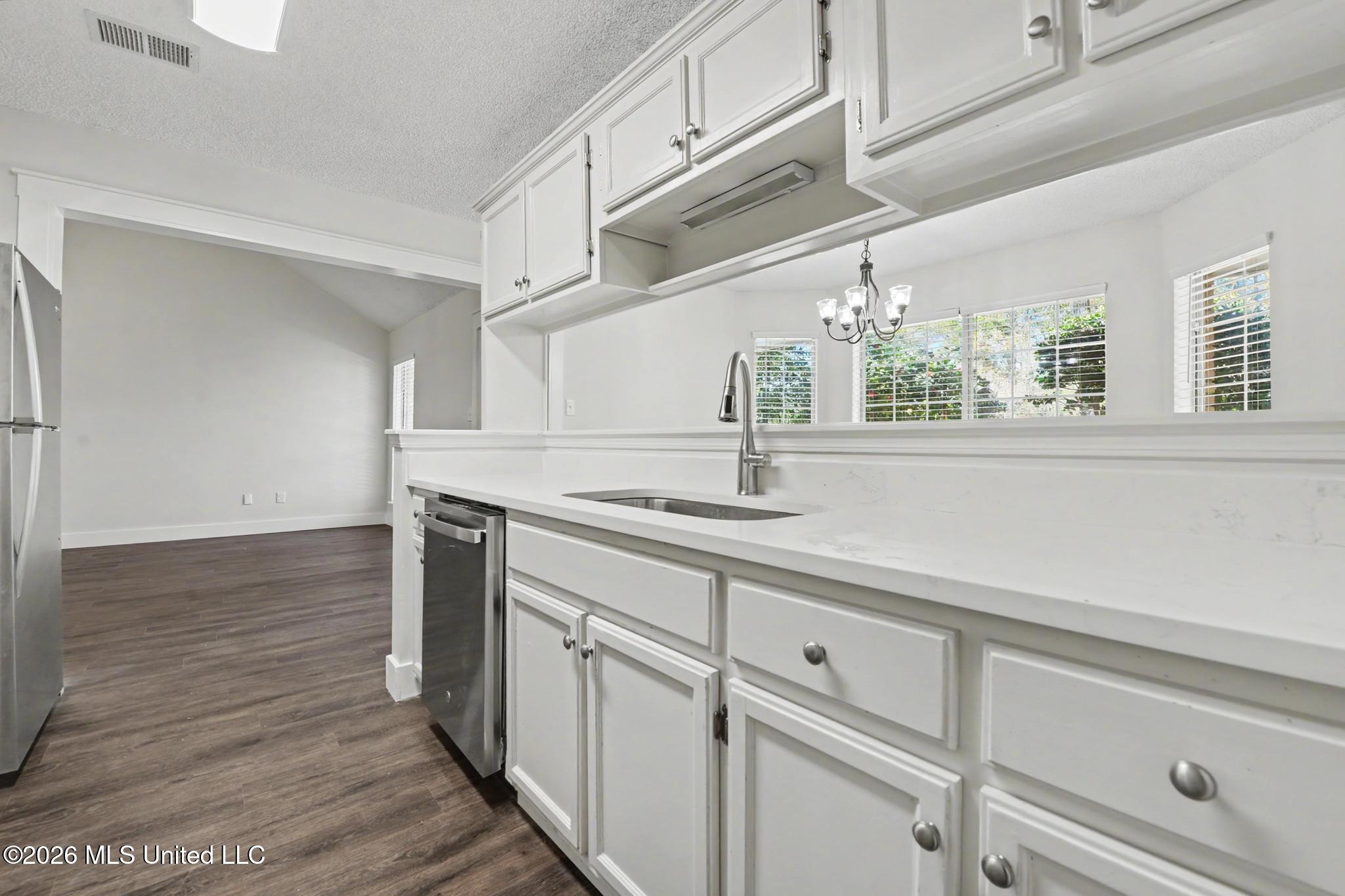 8826 Kipapa Way Diamondhead, MS 39525 - Photo 9 of 27 008