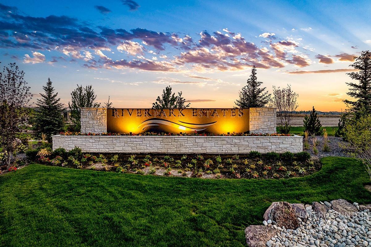 6909 Campolina Way Star, ID 83669 - Photo 39 of 39 Community sign with a lawn