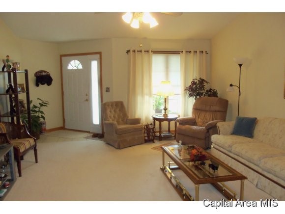2817 Dryden Drive Springfield, IL 62711 - Photo 2 of 10