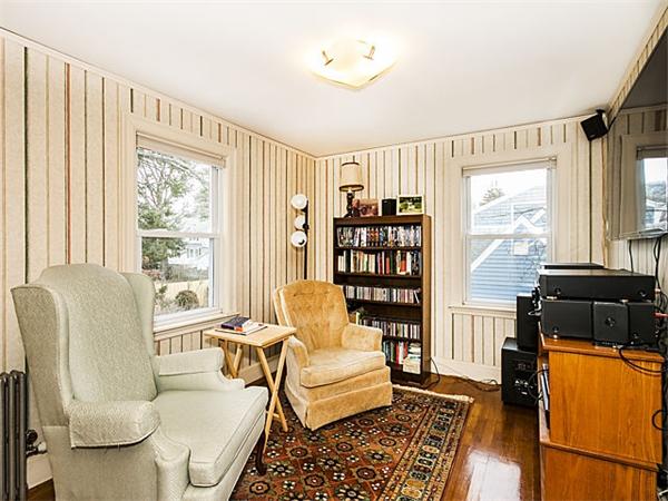 29 Thornton Road Waltham, MA 02453 - Photo 17 of 23