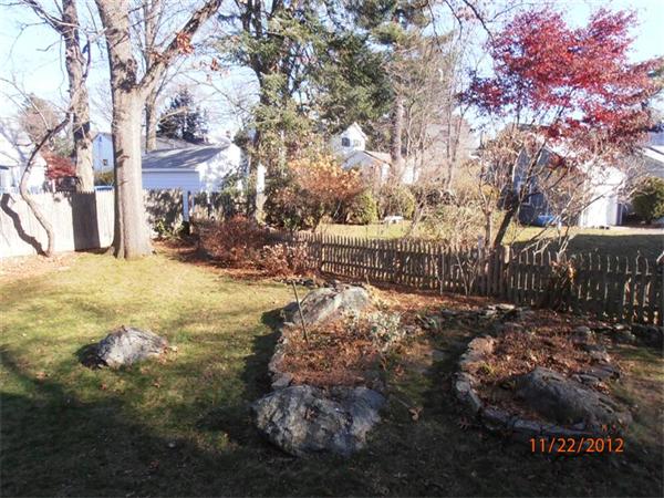 29 Thornton Road Waltham, MA 02453 - Photo 18 of 23