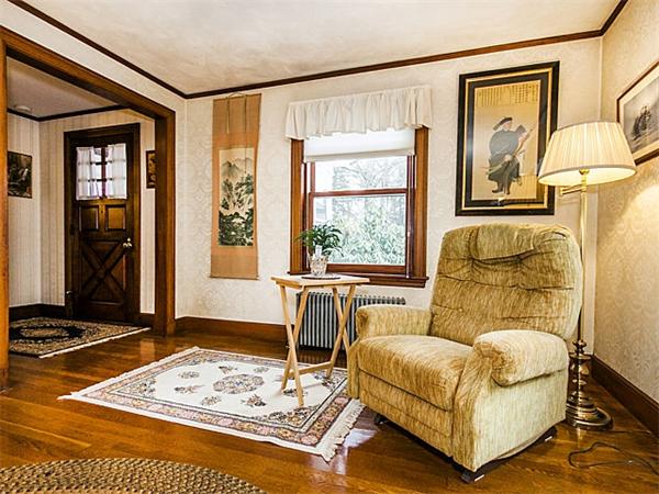 29 Thornton Road Waltham, MA 02453 - Photo 8 of 23