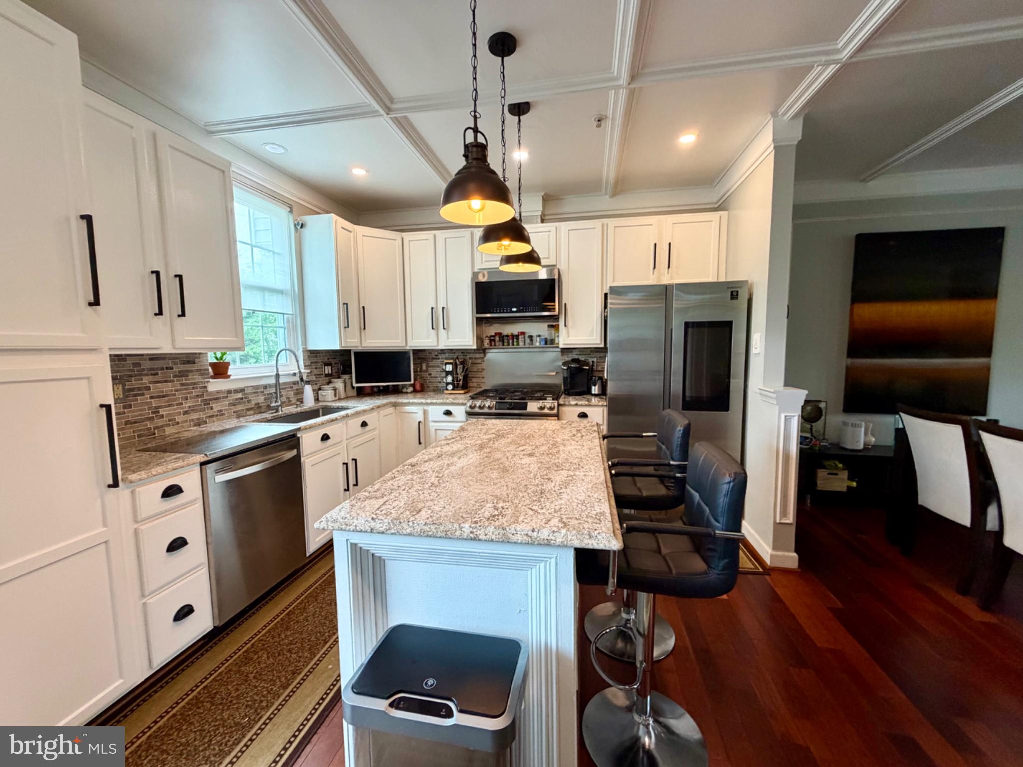 2502 Short Putt Court Crofton, MD 21114 - Photo 6 of 35 Modern kitchen with elegant finishes.