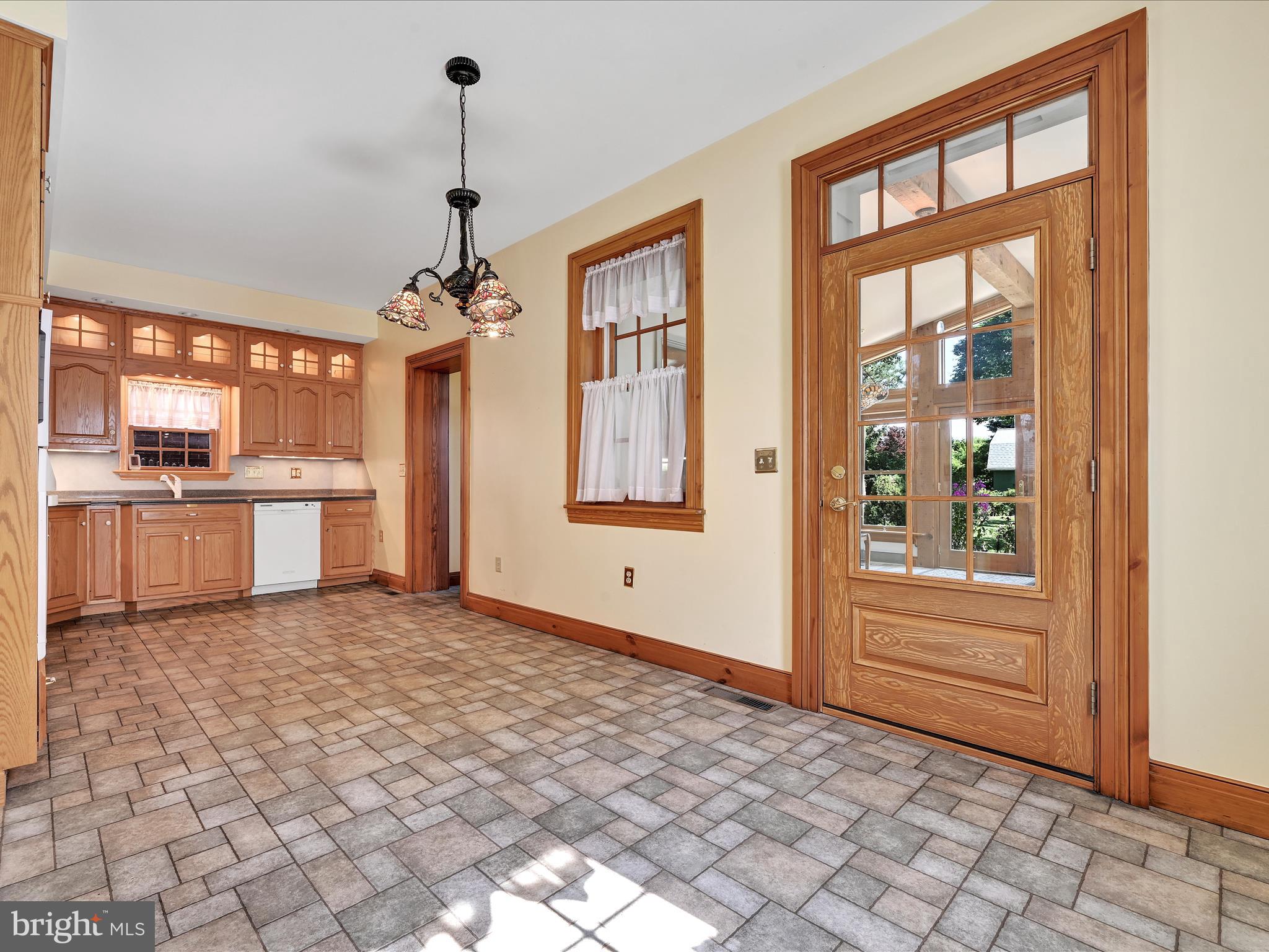 63 West Main Street Lebanon, PA 17042 - Photo 12 of 40 kitchen/dining