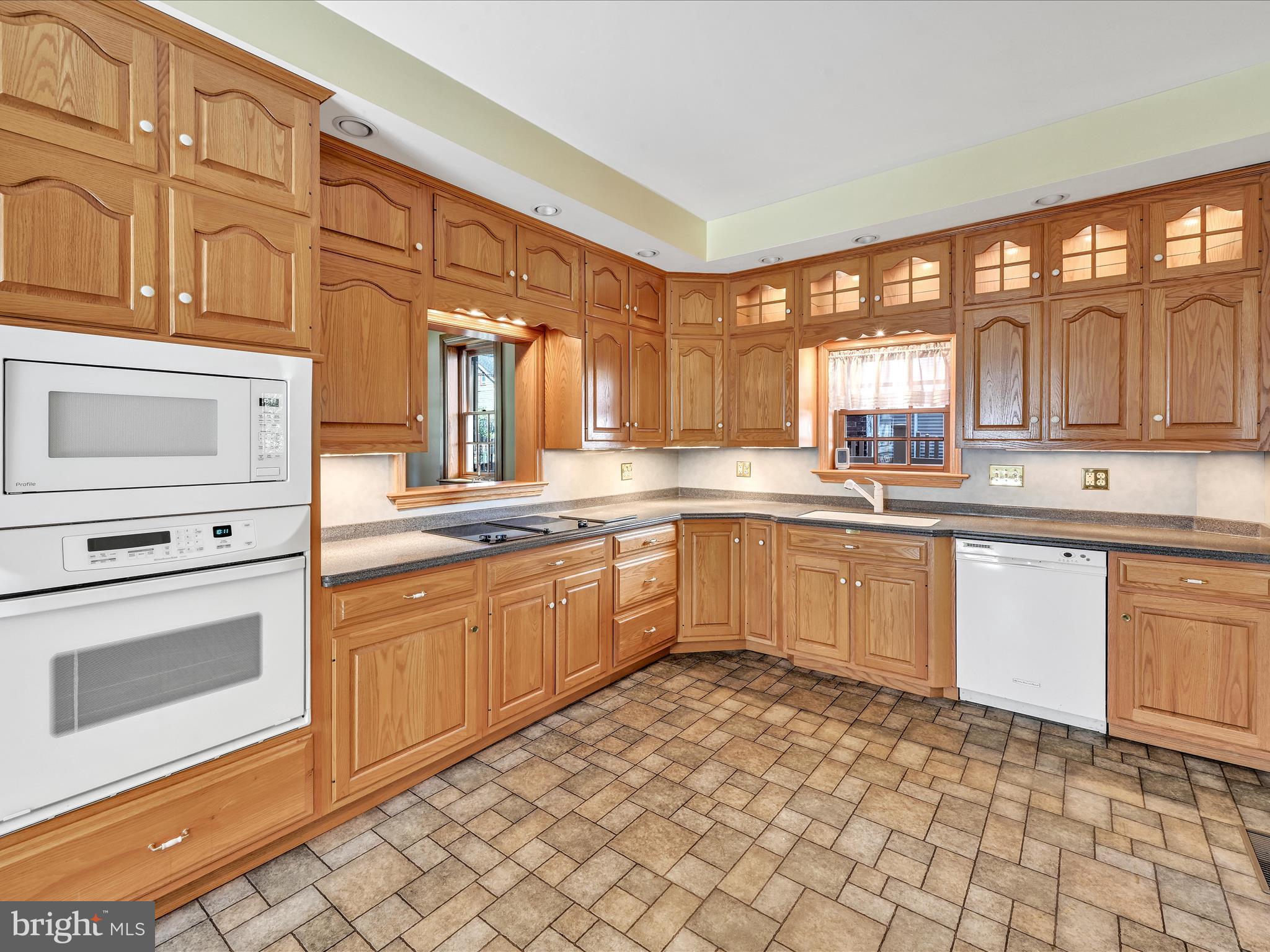 63 West Main Street Lebanon, PA 17042 - Photo 14 of 40 kitchen