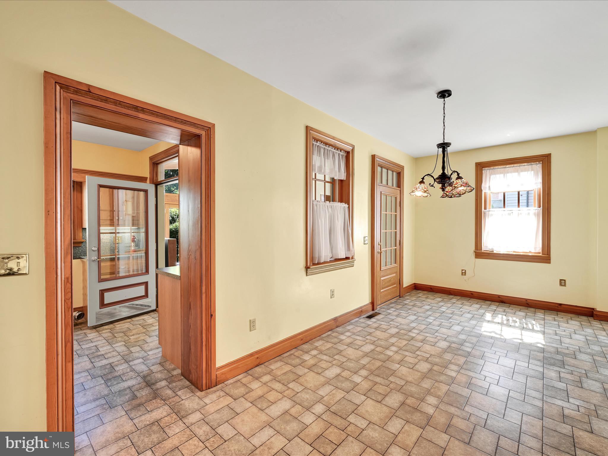 63 West Main Street Lebanon, PA 17042 - Photo 17 of 40 kitchen/dining