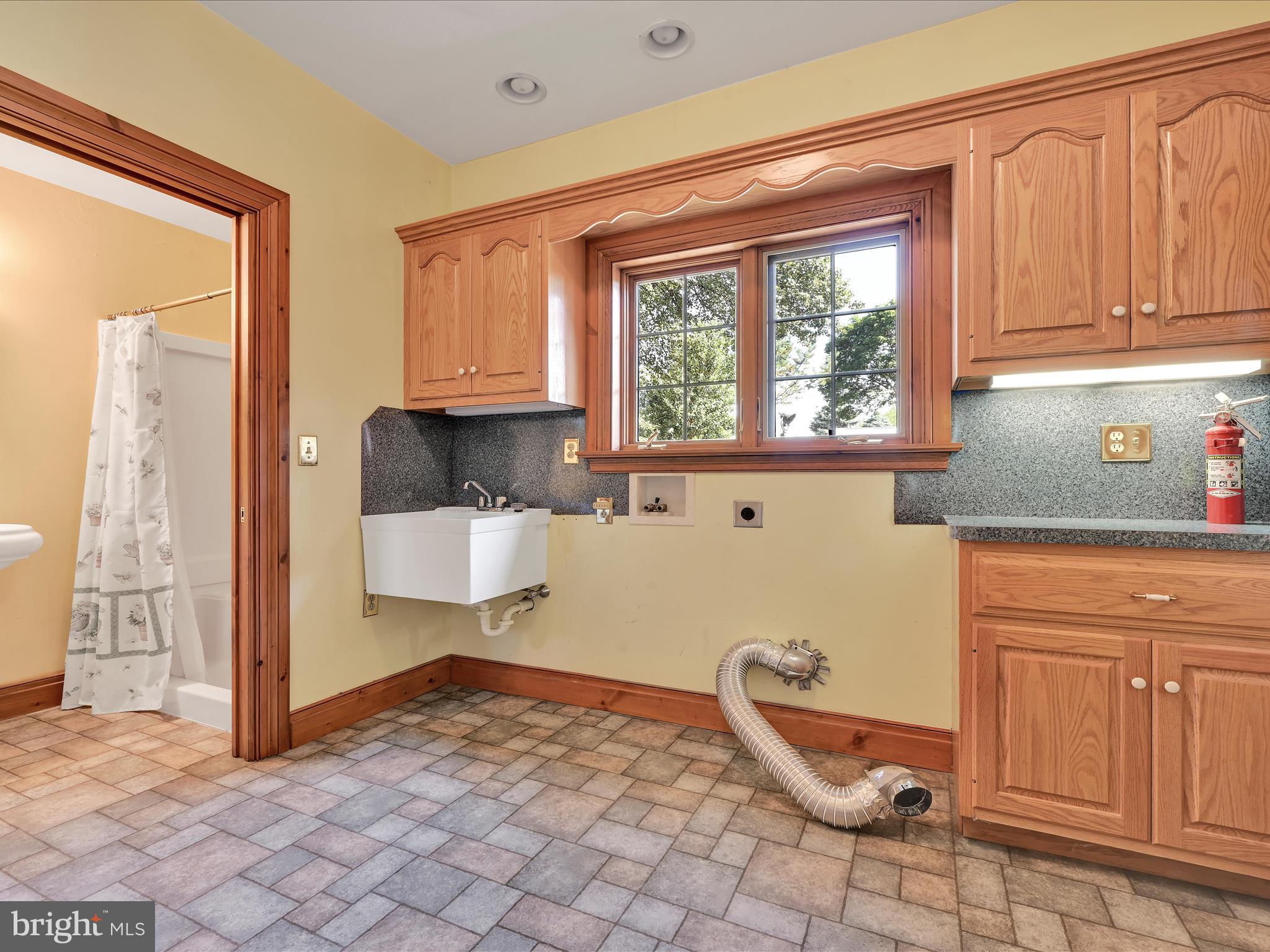 63 West Main Street Lebanon, PA 17042 - Photo 18 of 40 laundry