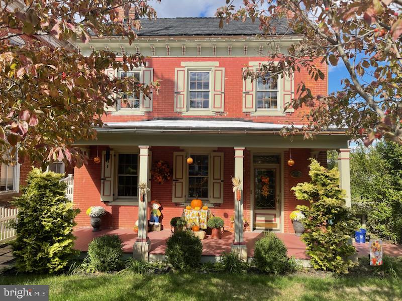 63 West Main Street Lebanon, PA 17042 - Photo 2 of 40